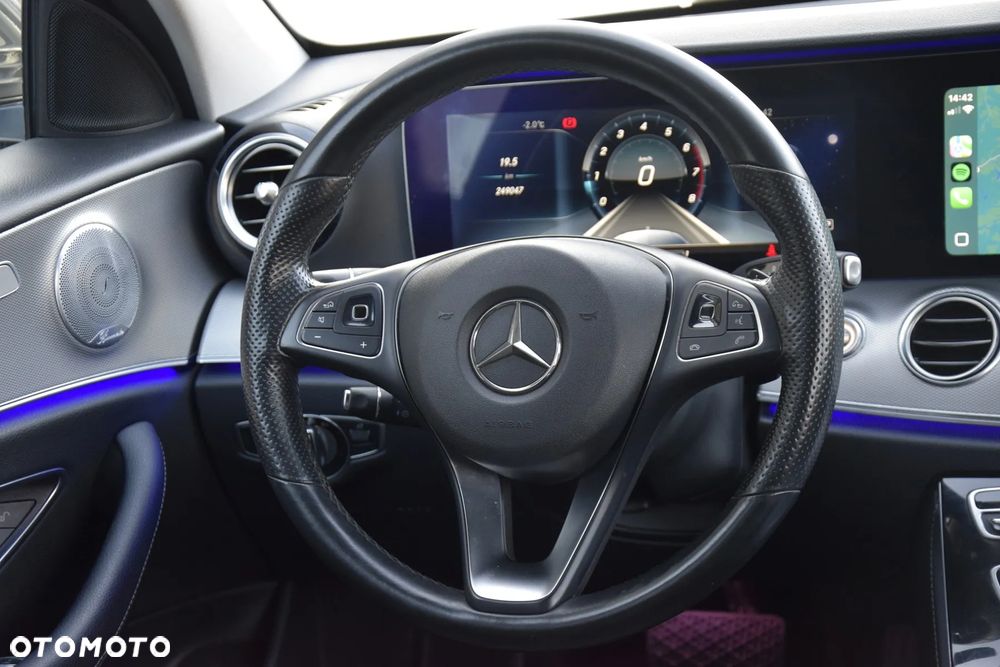 Mercedes-Benz Klasa E 200 9G-TRONIC Avantgarde - 28