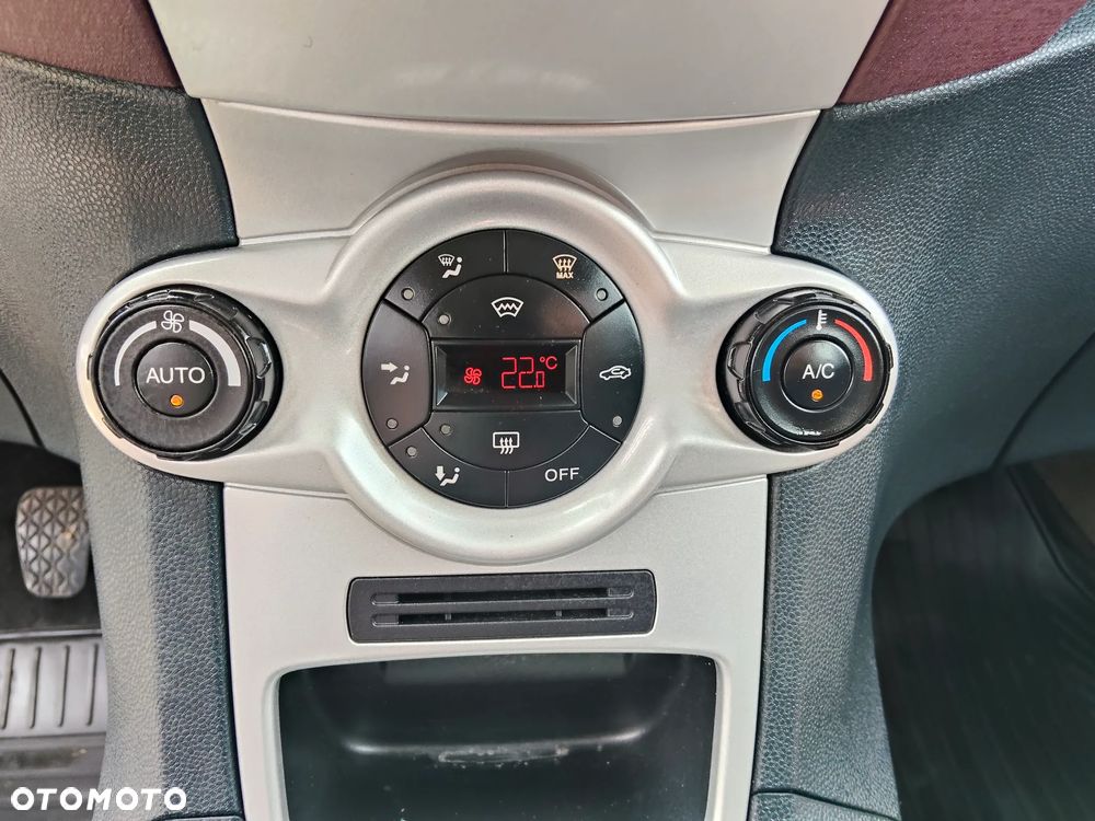 Ford Fiesta 1.25 Titanium - 27