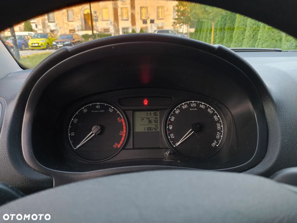 Skoda Fabia 1.2 HTP Classic - 4