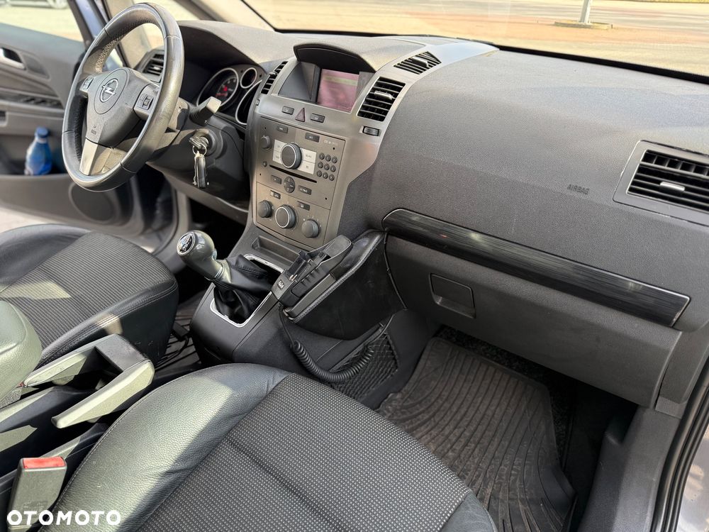 Opel Zafira 2.2 Cosmo - 22