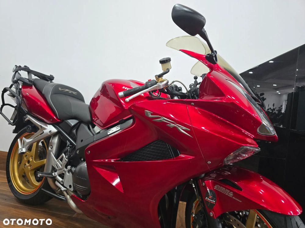 Honda VFR - 1