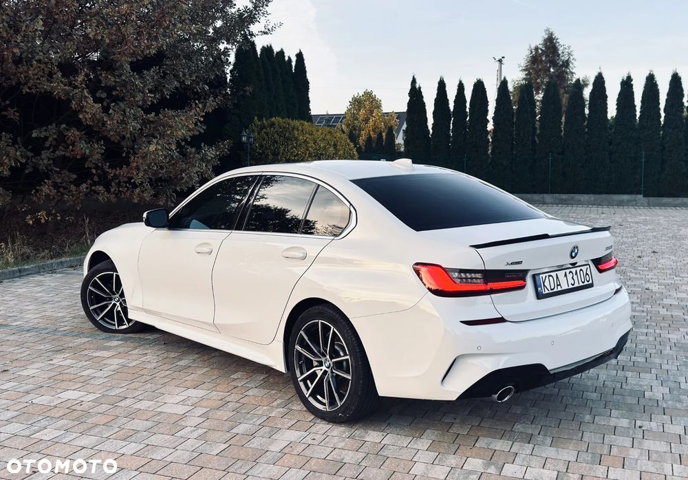BMW 3 Series 2020 photo 4