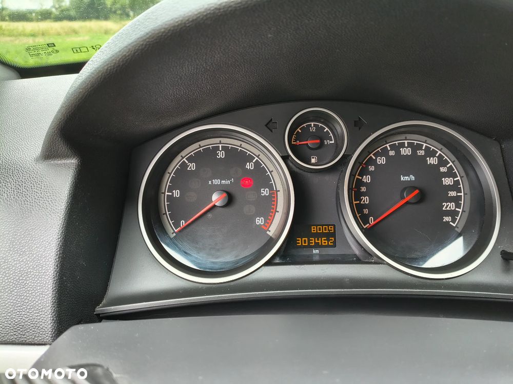 Opel Astra 1.7 CDTI - 8
