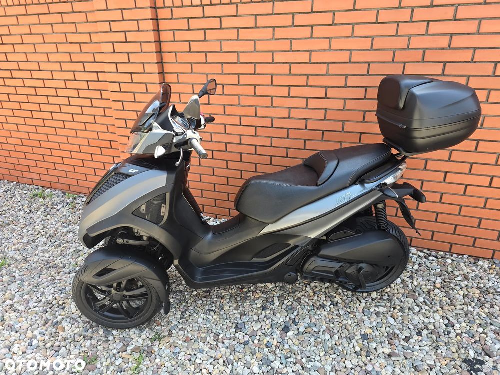 Piaggio MP-3 - 15