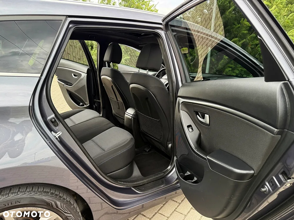 Hyundai i30 1.6 CRDi BlueDrive Go - 26