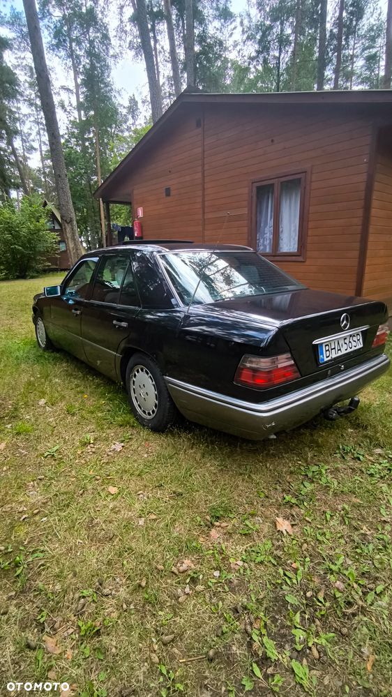 Mercedes-Benz Klasa E 250 D Elegance - 9