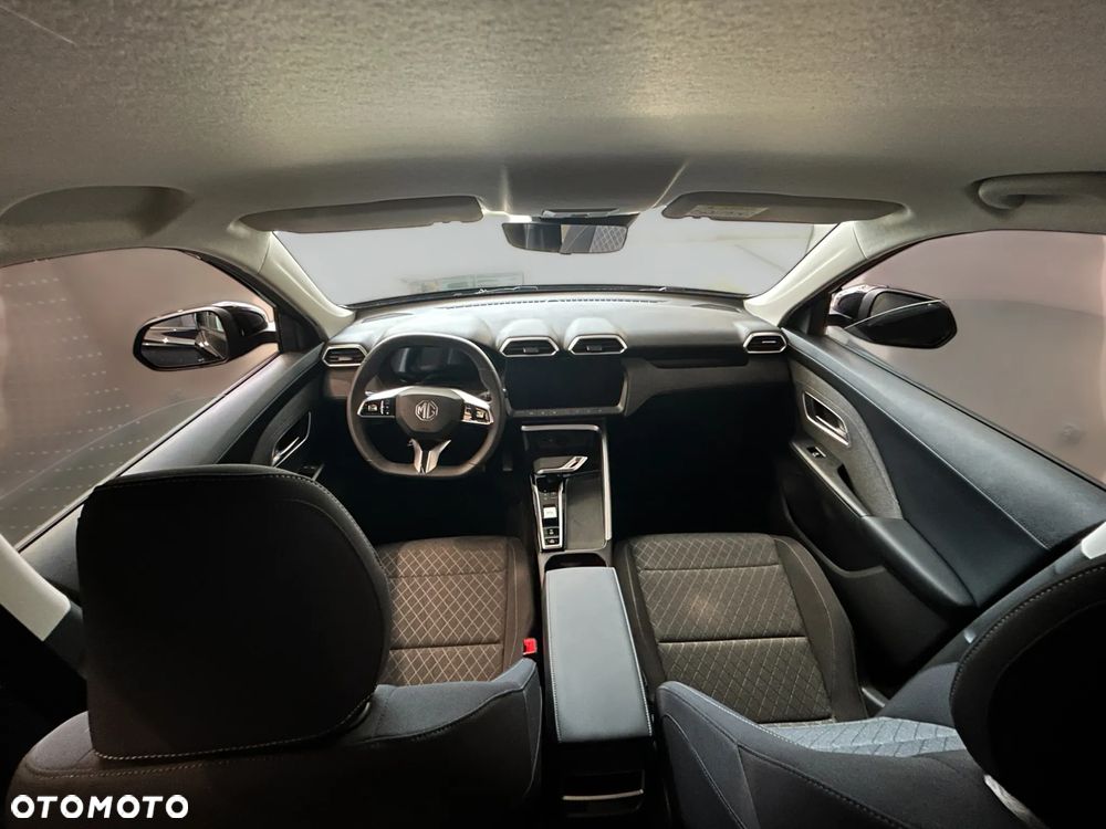 MG ZS Hybrid+ - 22