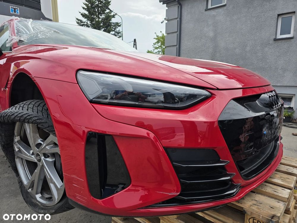 AUDI E TRON GT 2023 ROK PAS PRZEDNI KOMPLET - 4