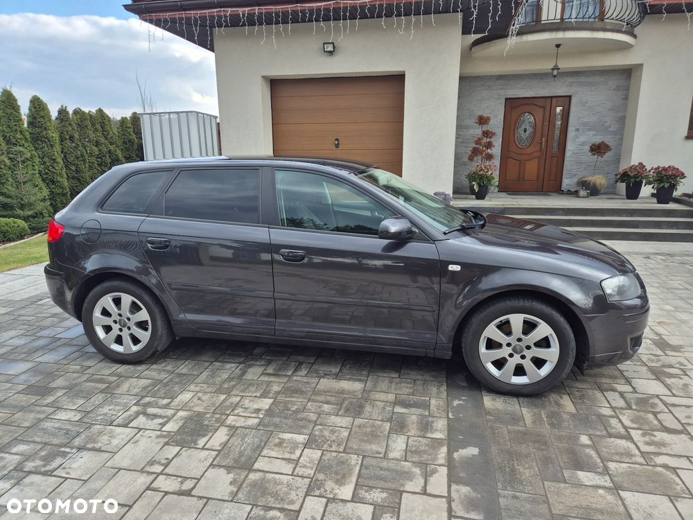 Audi A3 Sportback 1.6 Ambiente - 6