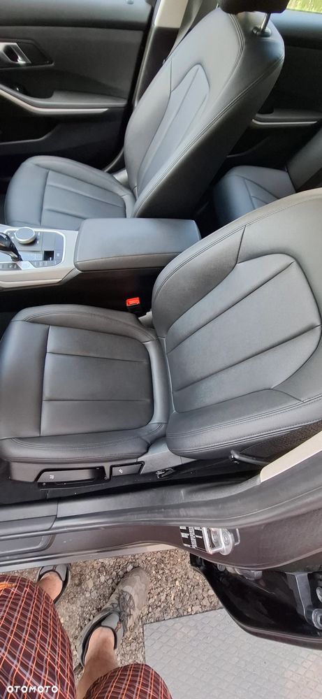 BMW Seria 3 318d - 1