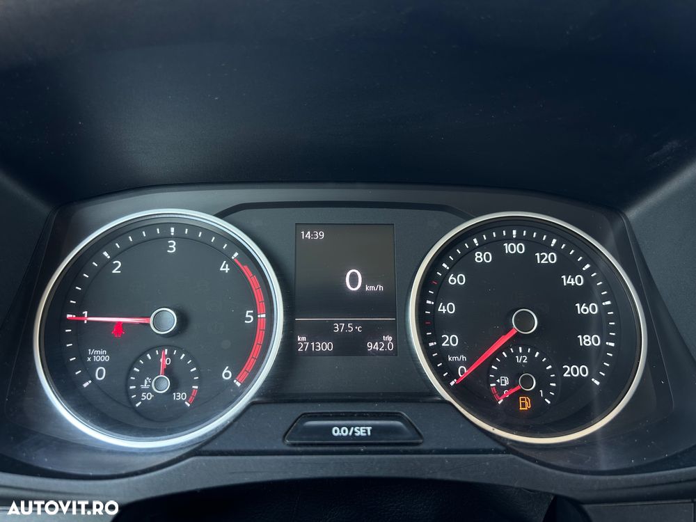 Volkswagen Crafter DOKA 7 LOCURI - 19