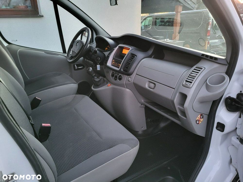 Opel Vivaro - 9