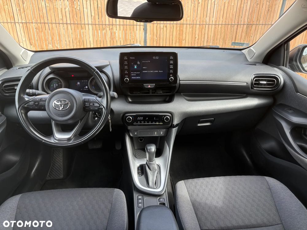 Toyota Yaris Hybrid 100 Premium - 5