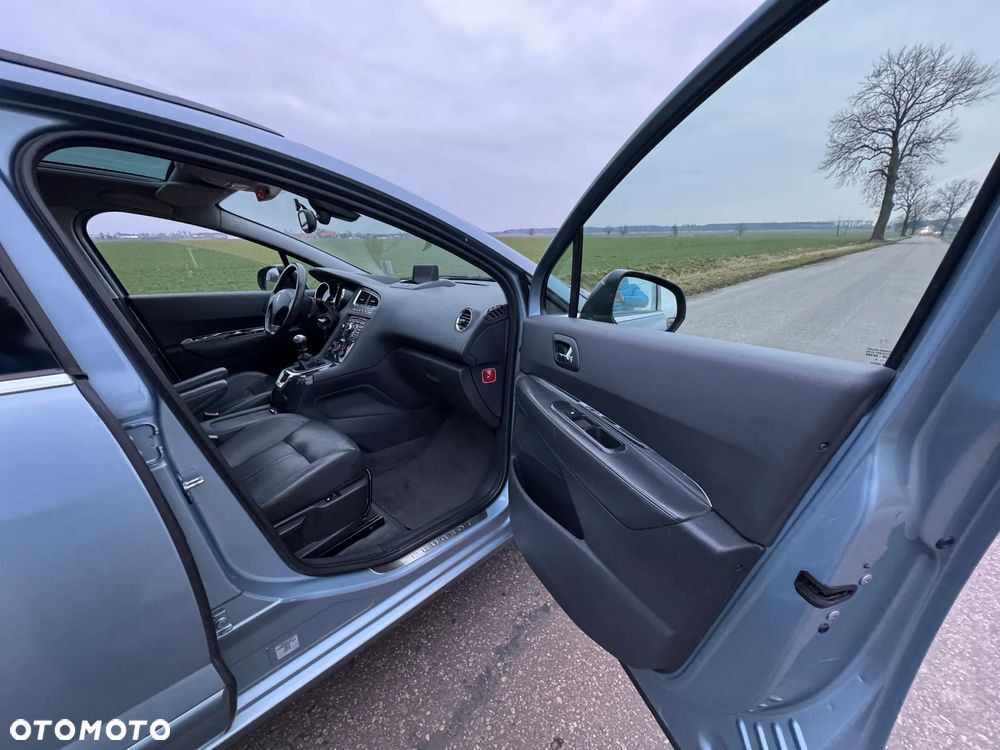 Peugeot 5008 - 15