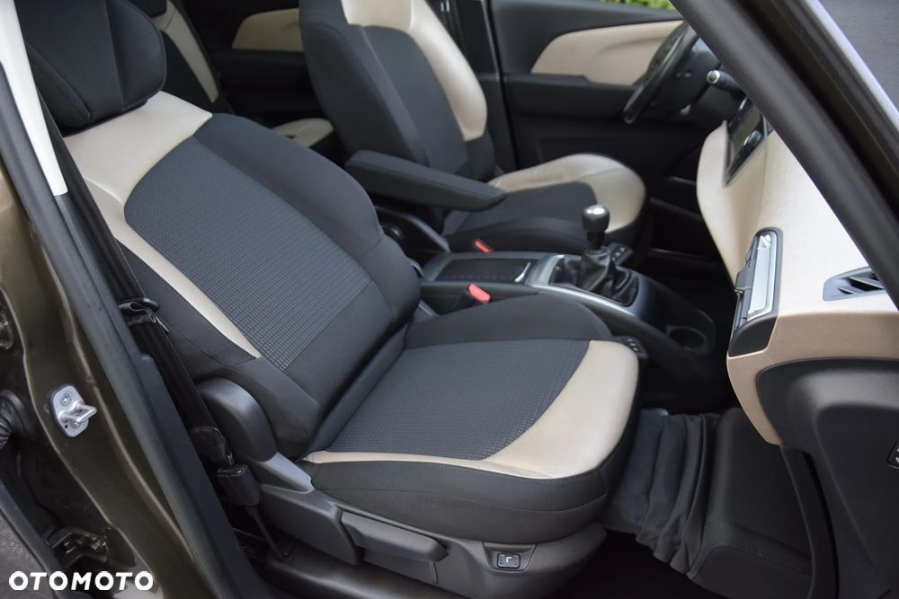 Citroën C4 Picasso e-HDi 115 Exclusive - 27