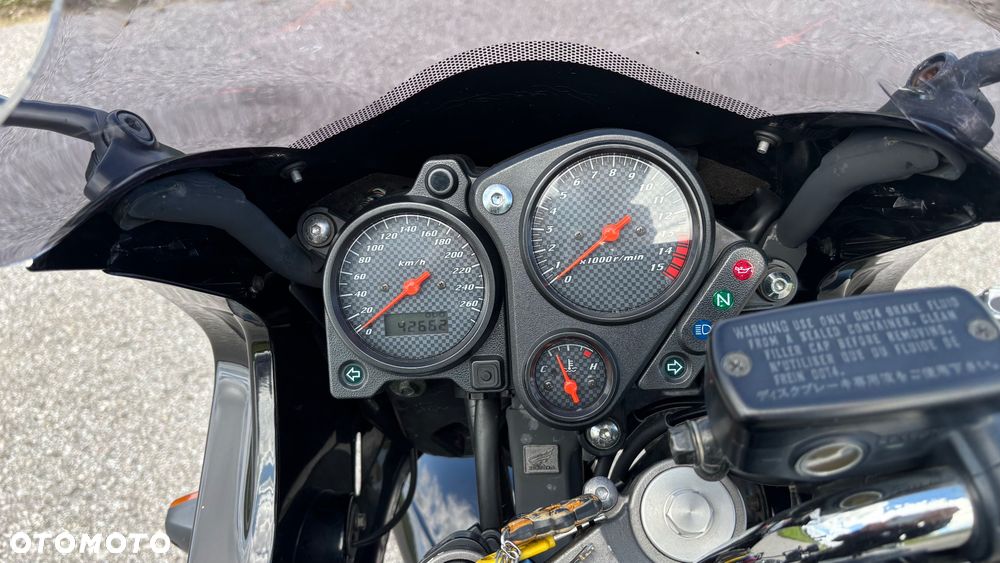 Honda Hornet - 6