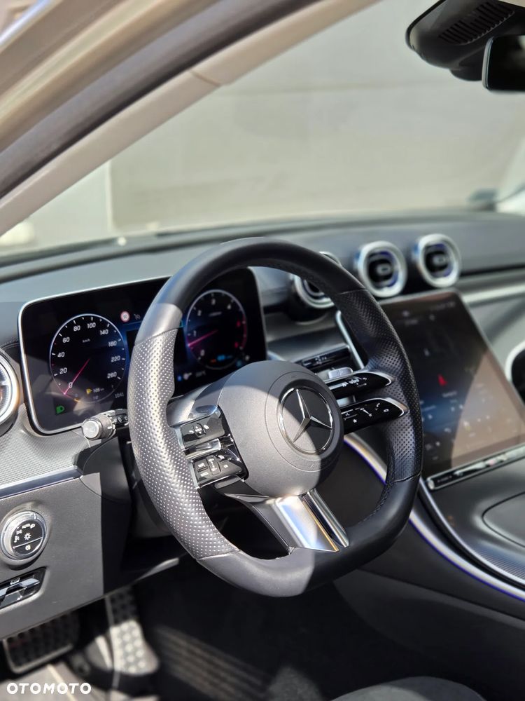 Mercedes-Benz Klasa C 220 d mHEV AMG - 23