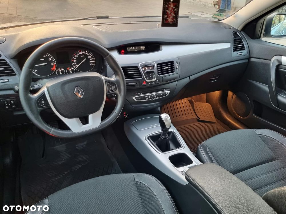 Renault Laguna - 8