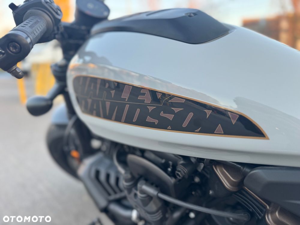 Harley-Davidson Sportster - 8