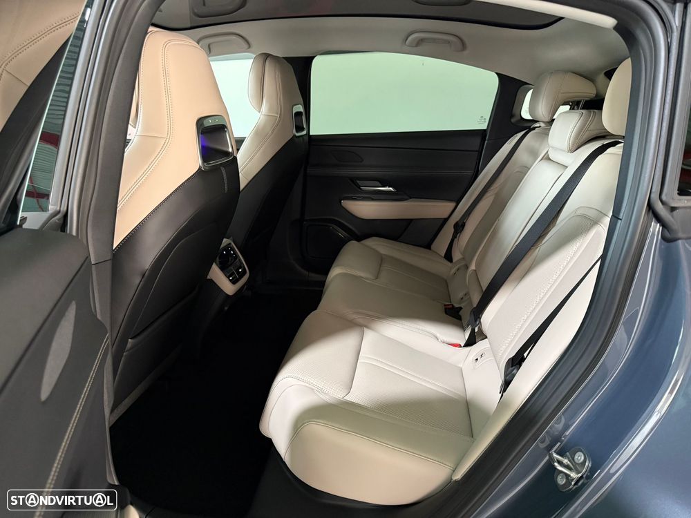 Mazda 6e 68.8 kWh Takumi - 8