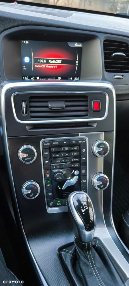 Volvo S60 T5 Geartronic RDesign - 26