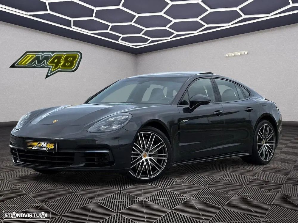 Porsche Panamera - 1