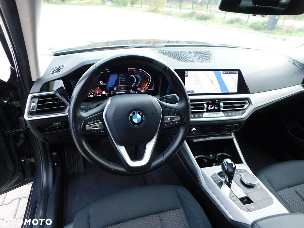 BMW Seria 3 - 16