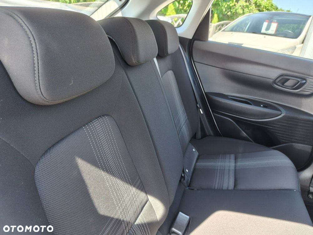 Hyundai i20 - 24