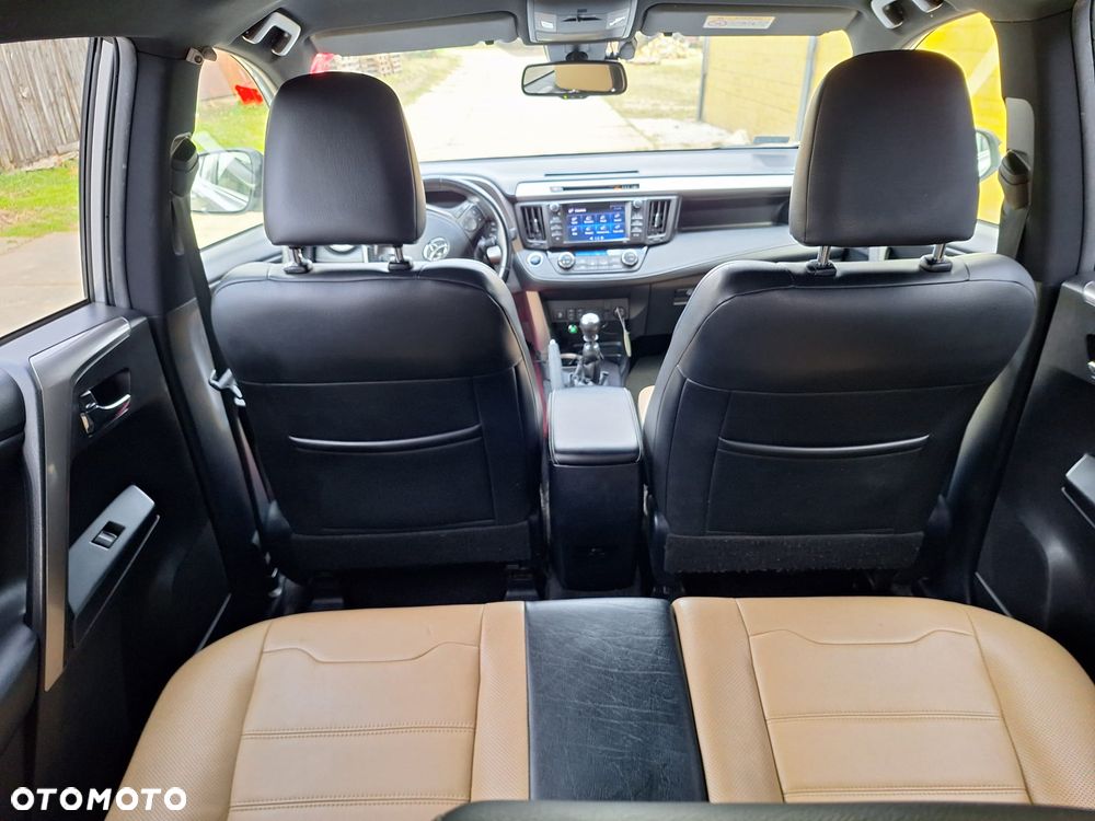 Toyota RAV4 2.0 D-4D Premium 4x2 - 7