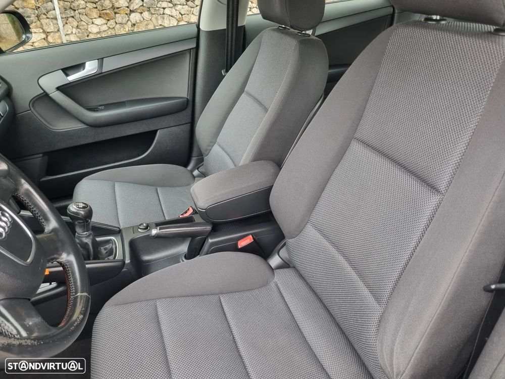 Audi A3 Sportback 1.6 TDI Attraction Business Line - 13
