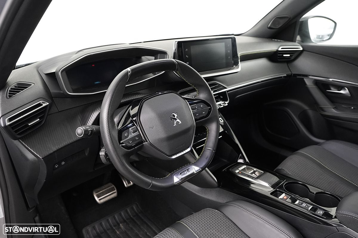 Peugeot e-2008 50 kWh GT - 8