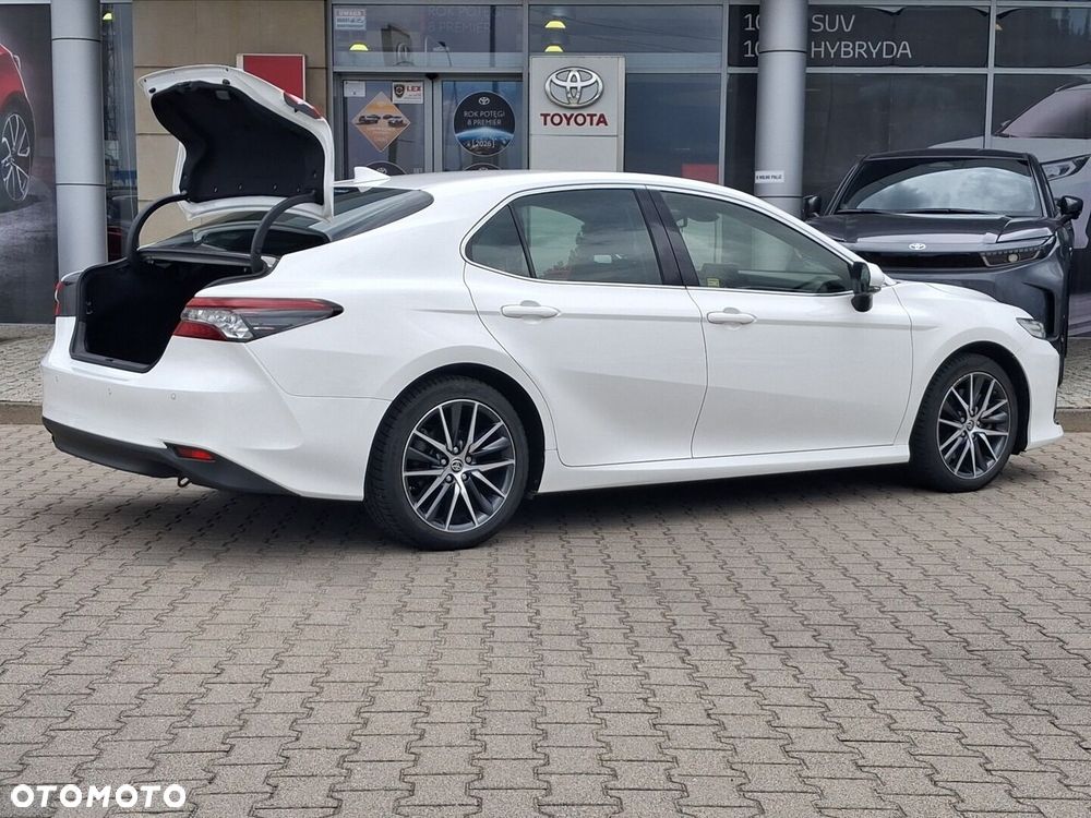 Toyota Camry 2.5 Hybrid Executive CVT - 6