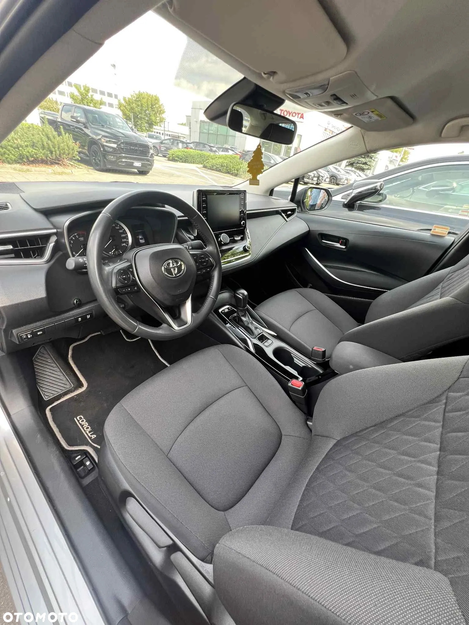 Toyota Corolla - 30