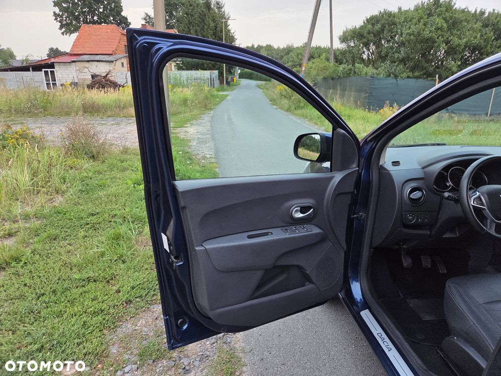 Dacia Lodgy 1.6 SCe Laureate S&S - 11