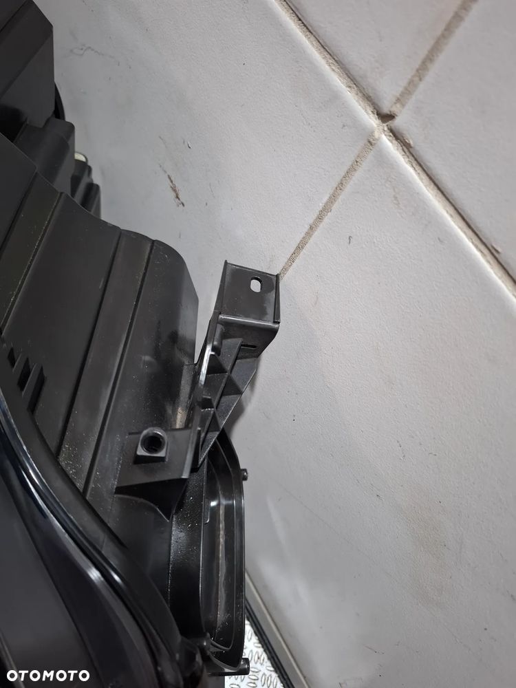 Lampa prawy przód Opel Zafira C Rok 2015 nr 39009024 Anglia - 3