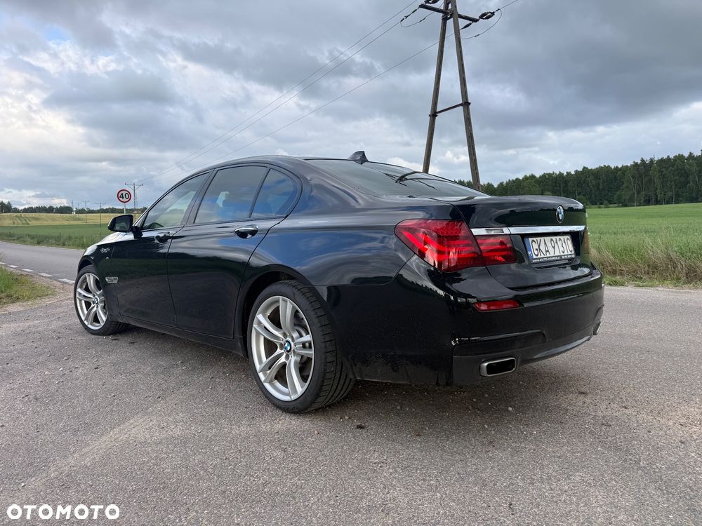 BMW Seria 7 740d xDrive - 11