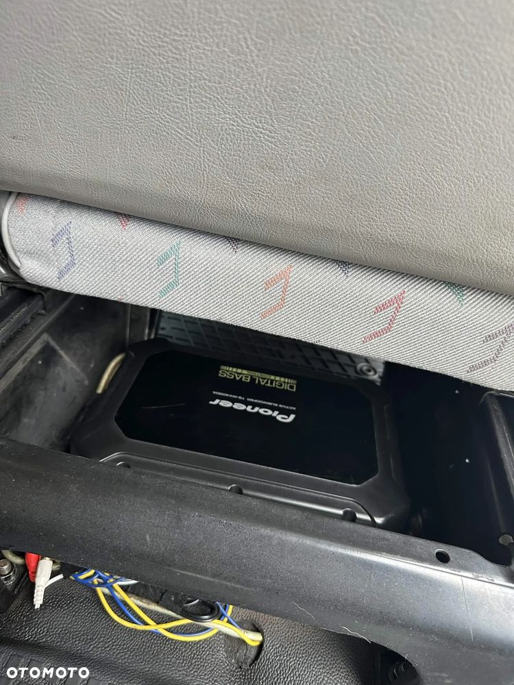 Volkswagen Transporter - 35