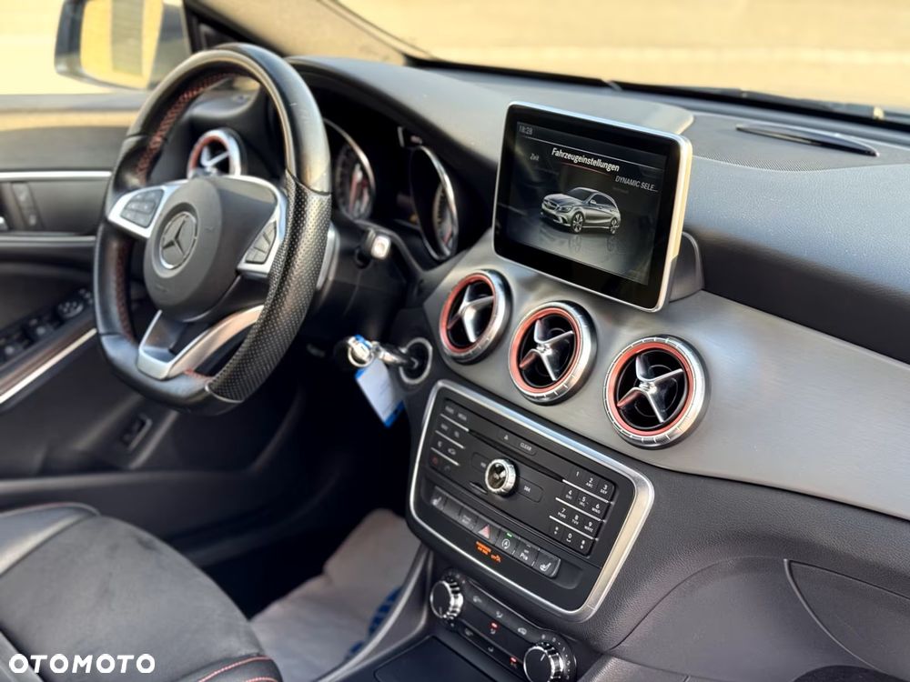 Mercedes-Benz CLA 200 7G-DCT AMG Line - 8