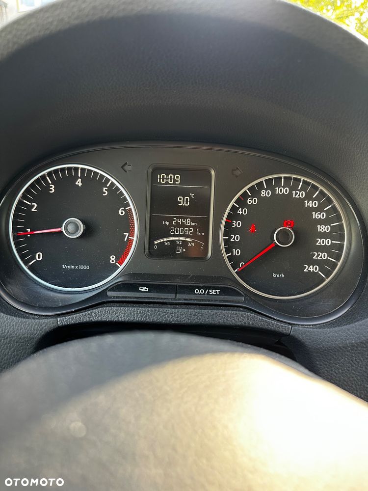 Volkswagen Polo - 14