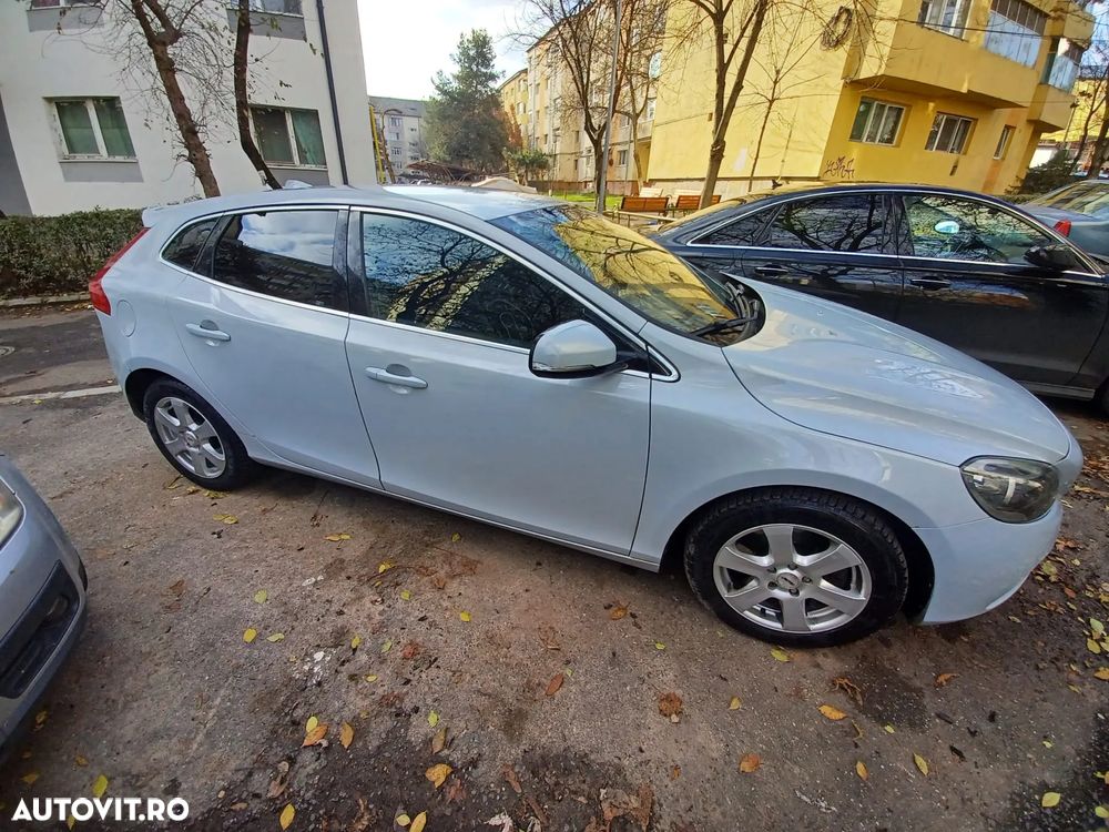 Volvo V40 D3 Geartronic Momentum - 4
