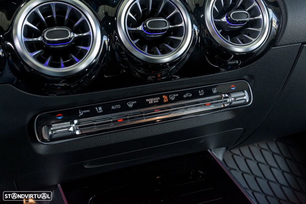 Mercedes-Benz GLA 250 e 8G-DCT AMG Line - 19