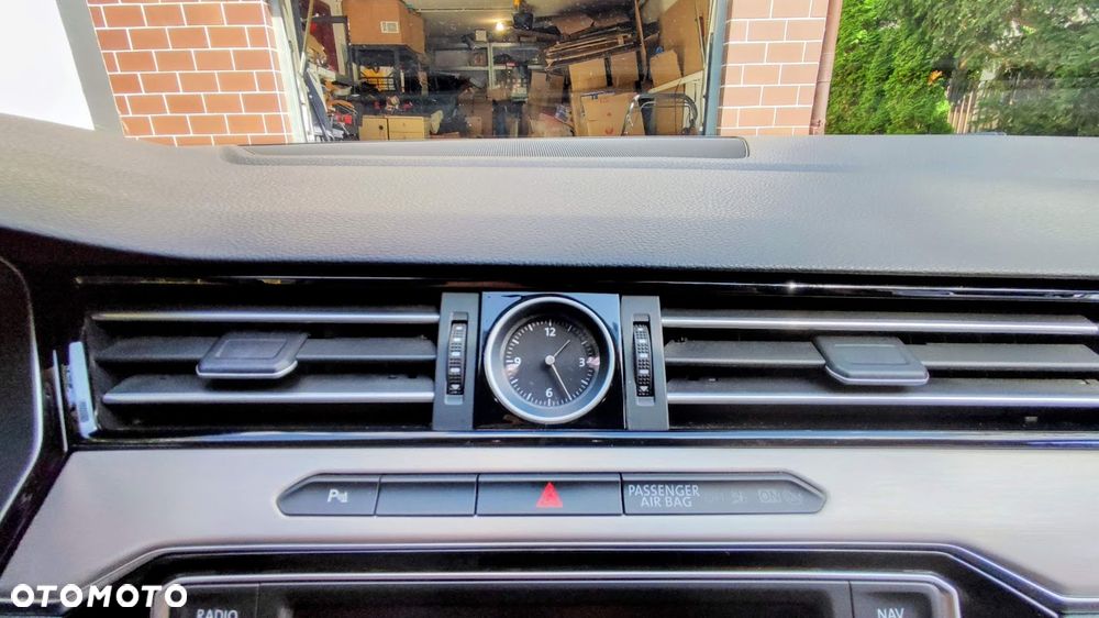 Volkswagen Passat 2.0 TDI SCR Highline - 29
