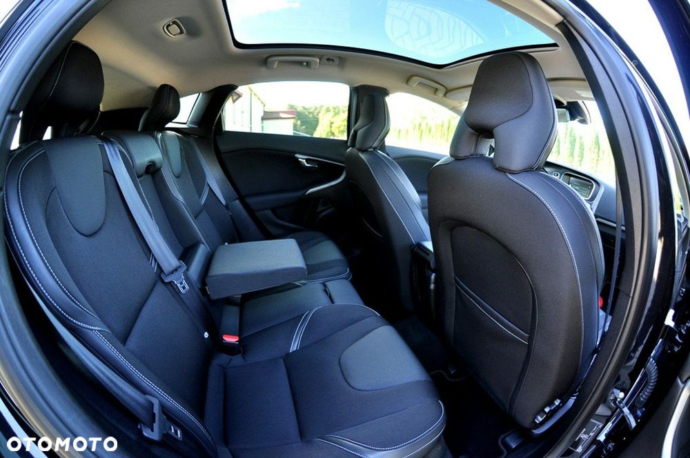 Volvo V40 D3 Kinetic - 9