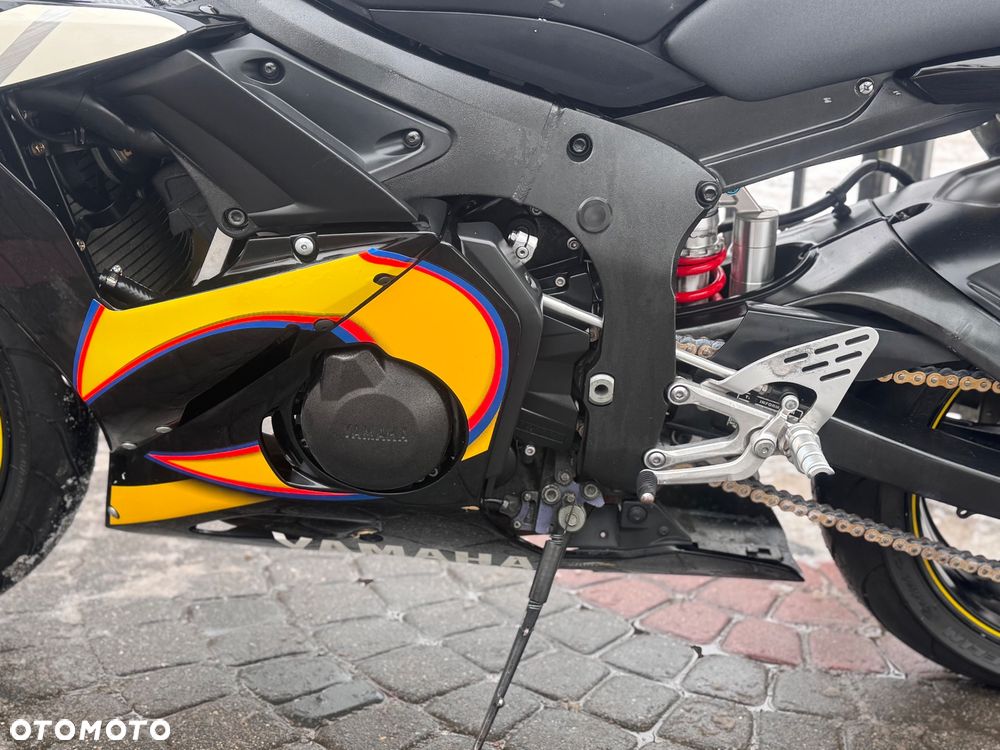 Yamaha YZF - 16