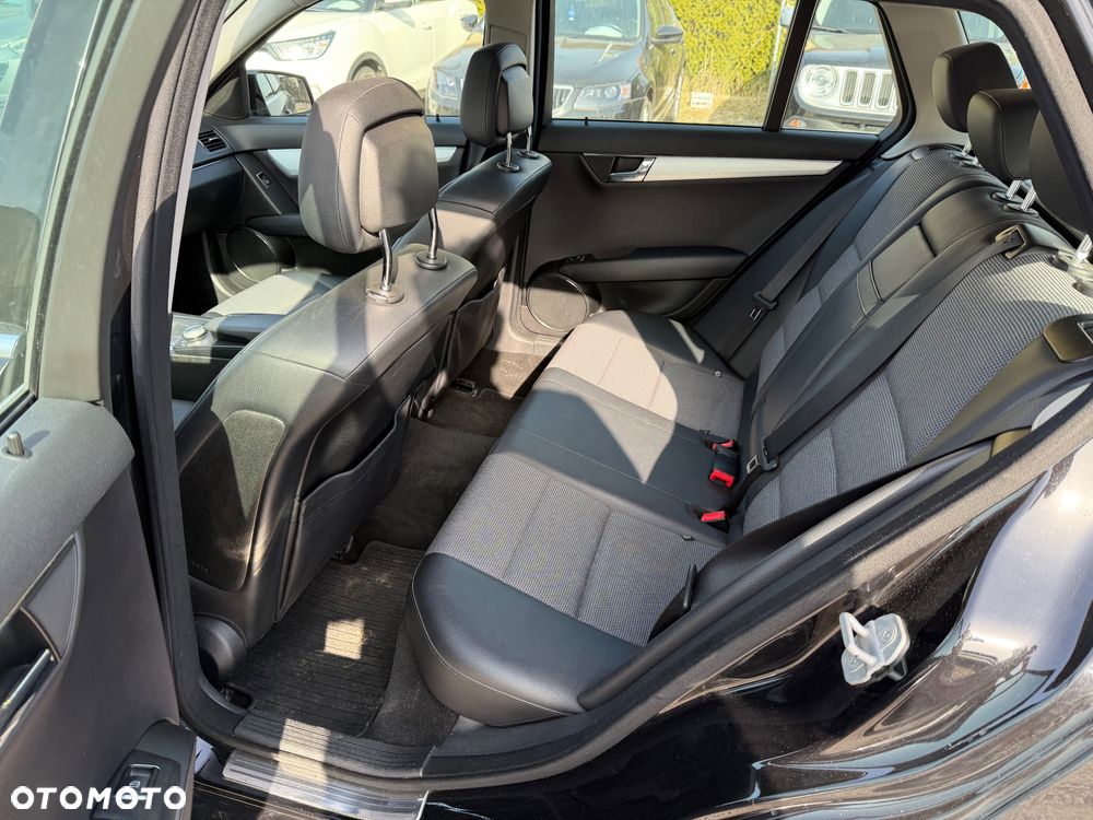 Mercedes-Benz Klasa C - 25