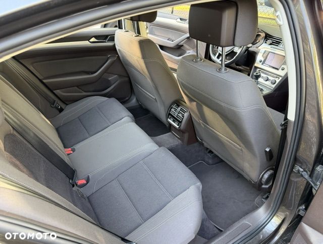 Volkswagen Passat 1.4 TSI BMT ACT Comfortline - 8