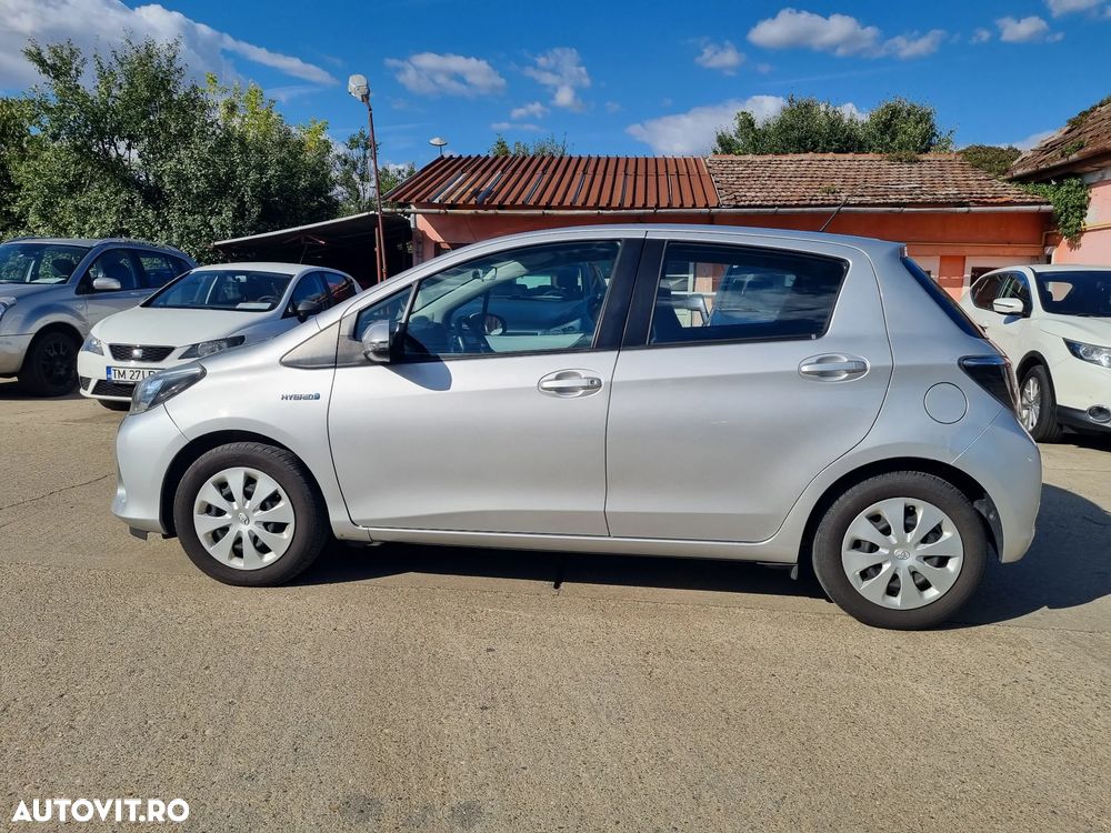 Toyota Yaris 1.5 VVT-i HSD Luna - 16