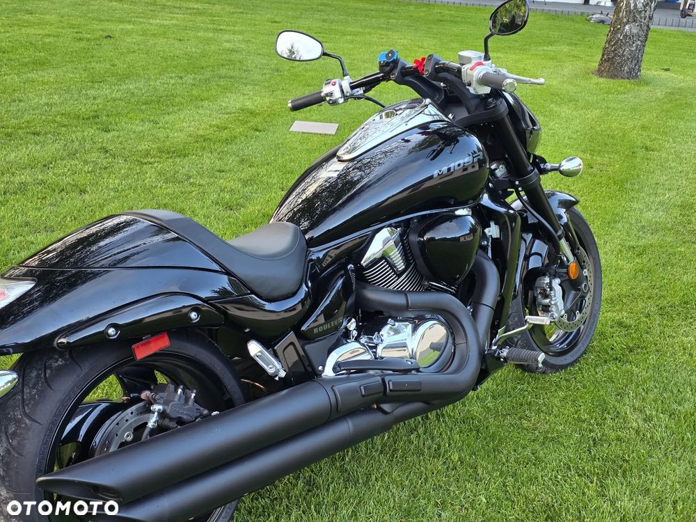 Suzuki Boulevard - 25