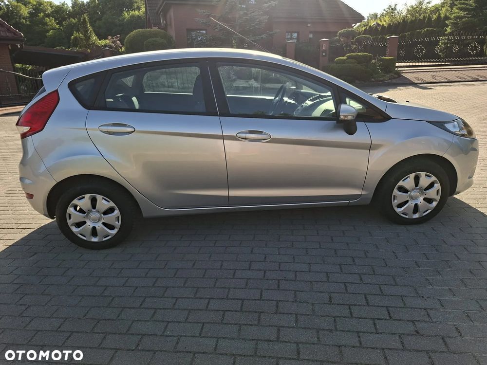 Ford Fiesta - 12