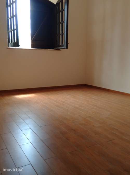 Moradia T2+1 em excelente no centro de Vila Franca de Xira - Grande imagem: 5/7
